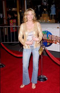Virginia Madsen feet photo thumbnail