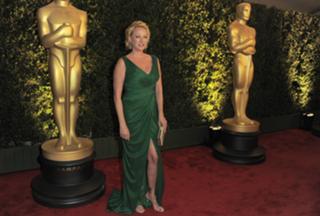 Virginia Madsen feet photo thumbnail
