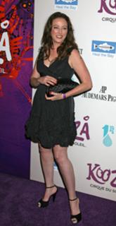 Virginia Madsen feet photo thumbnail
