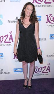 Virginia Madsen feet photo thumbnail