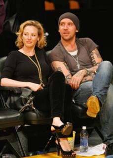 Virginia Madsen feet photo thumbnail