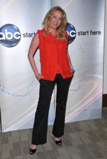 Virginia Madsen feet photo thumbnail