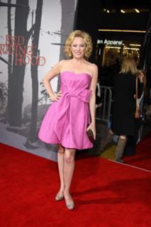 Virginia Madsen feet photo thumbnail