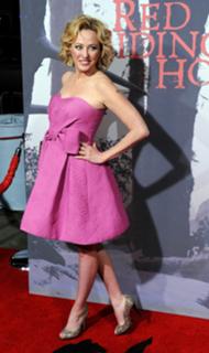 Virginia Madsen feet photo thumbnail
