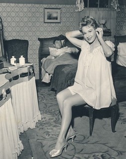 Virginia Mayo feet photo 3