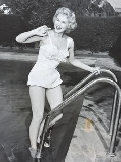 Virginia Mayo feet photo 1