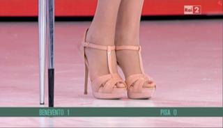Virginia Raffaele feet photo thumbnail