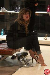 Virginia Raffaele feet photo thumbnail