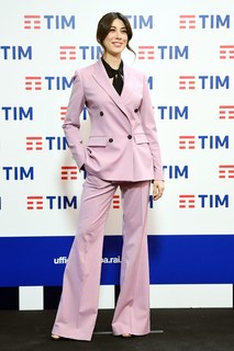 Virginia Raffaele feet photo thumbnail