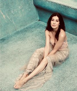 Virginia Raffaele feet photo thumbnail