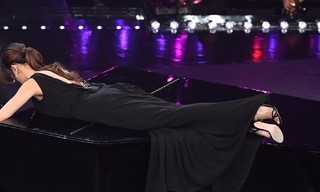 Virginia Raffaele feet photo thumbnail