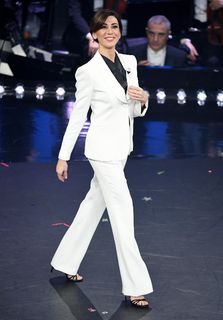 Virginia Raffaele feet photo thumbnail