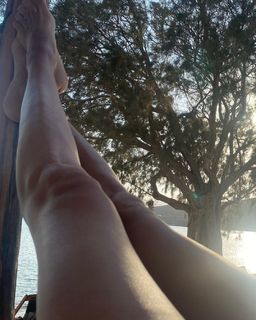 Virginia Raffaele feet photo thumbnail