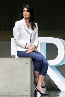Virginia Raggi feet photo thumbnail
