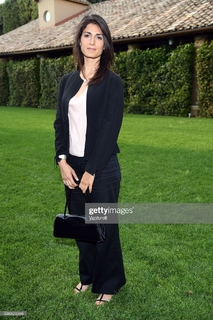 Virginia Raggi feet photo thumbnail