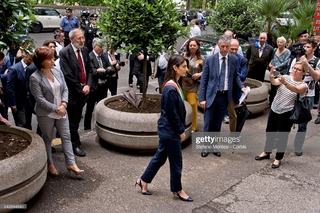 Virginia Raggi feet photo thumbnail