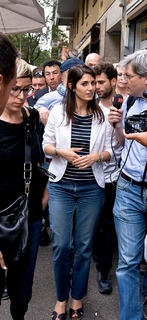 Virginia Raggi feet photo thumbnail