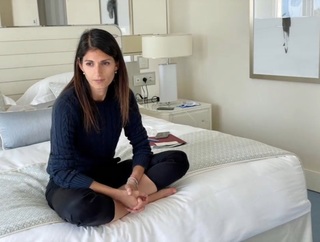 Virginia Raggi feet photo thumbnail