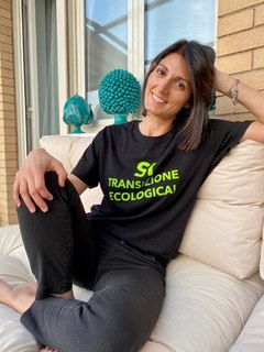 Virginia Raggi feet photo thumbnail