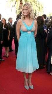 Virginie Efira feet photo thumbnail