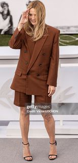 Virginie Efira feet photo 5