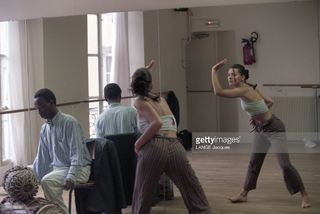 Virginie Ledoyen feet photo thumbnail