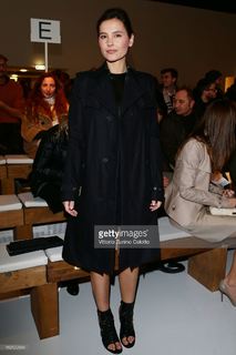 Virginie Ledoyen feet photo thumbnail