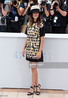 Virginie Ledoyen feet photo thumbnail