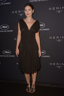 Virginie Ledoyen feet photo thumbnail