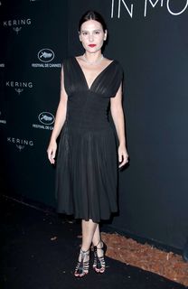 Virginie Ledoyen feet photo thumbnail