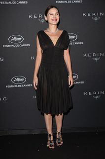 Virginie Ledoyen feet photo thumbnail