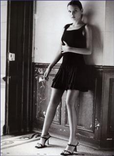 Virginie Ledoyen feet photo thumbnail