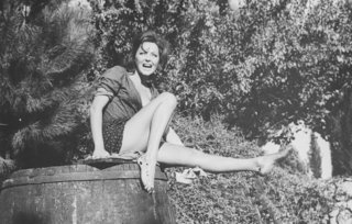 Virna Lisi feet photo 2