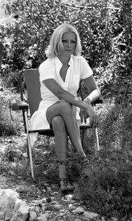 Virna Lisi feet photo 10