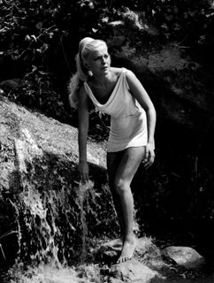Virna Lisi feet photo 1