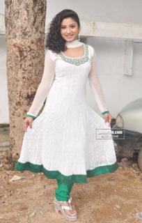 Vishnupriya feet photo 2