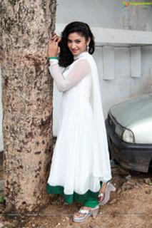Vishnupriya feet photo 2