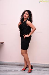 Vishnupriya feet photo 12