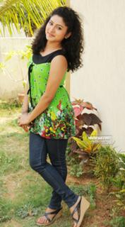 Vishnupriya feet photo 9
