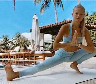 Vita Sidorkina feet photo 10