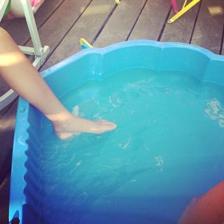 Vitaa feet photo 14