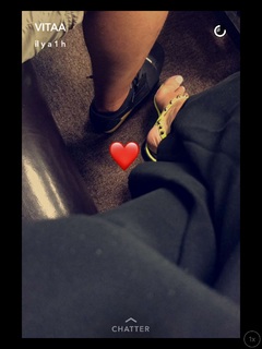 Vitaa feet photo 10