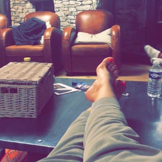Vitaa feet photo 20
