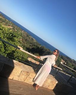 Vitaa feet photo 15