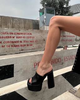 Vitto Saravia feet photo 1