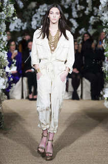 Vittoria Ceretti feet photo thumbnail