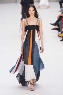 Vittoria Ceretti feet photo thumbnail