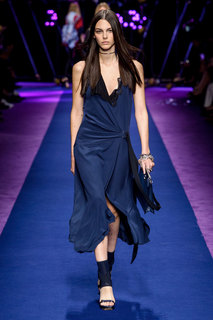 Vittoria Ceretti feet photo thumbnail