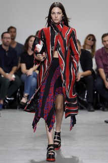 Vittoria Ceretti feet photo thumbnail