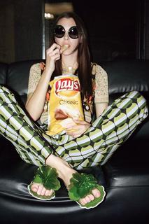 Vittoria Ceretti feet photo thumbnail